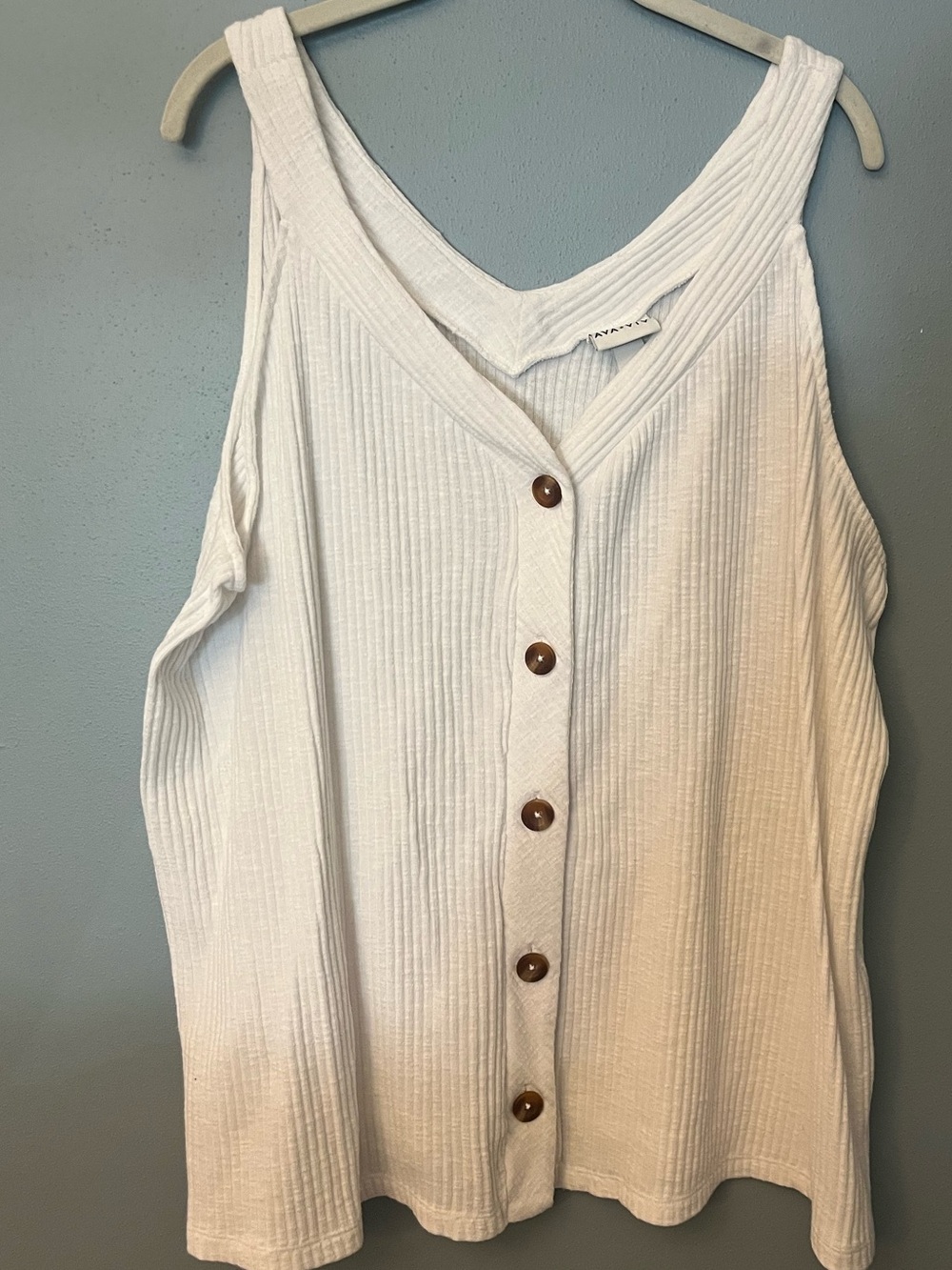 Ava & Viv Ribbed V-Neck Button Tank